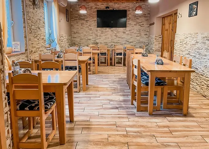 特鲁斯酒店 3* 俄斯特拉发