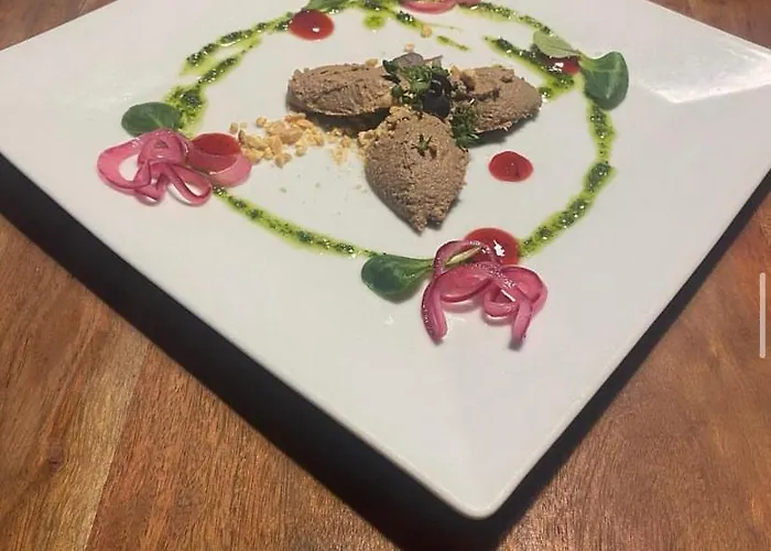 特鲁斯酒店 3* 俄斯特拉发