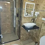 מלון Taurus 3*